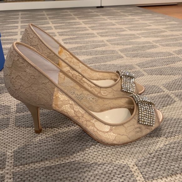 Something Bleu nude lace kitten heel - Picture 6 of 6